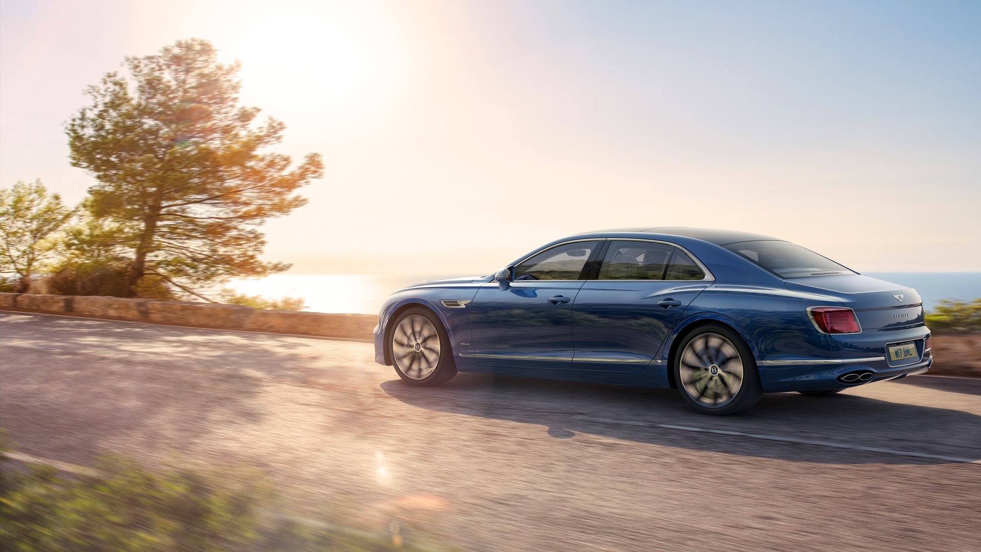 FLYING SPUR Azure
